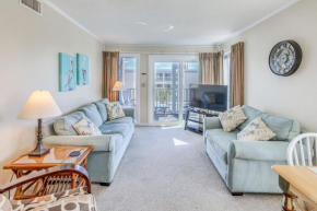 Walk to Beach Myrtle Beach Condo with Pool Access!